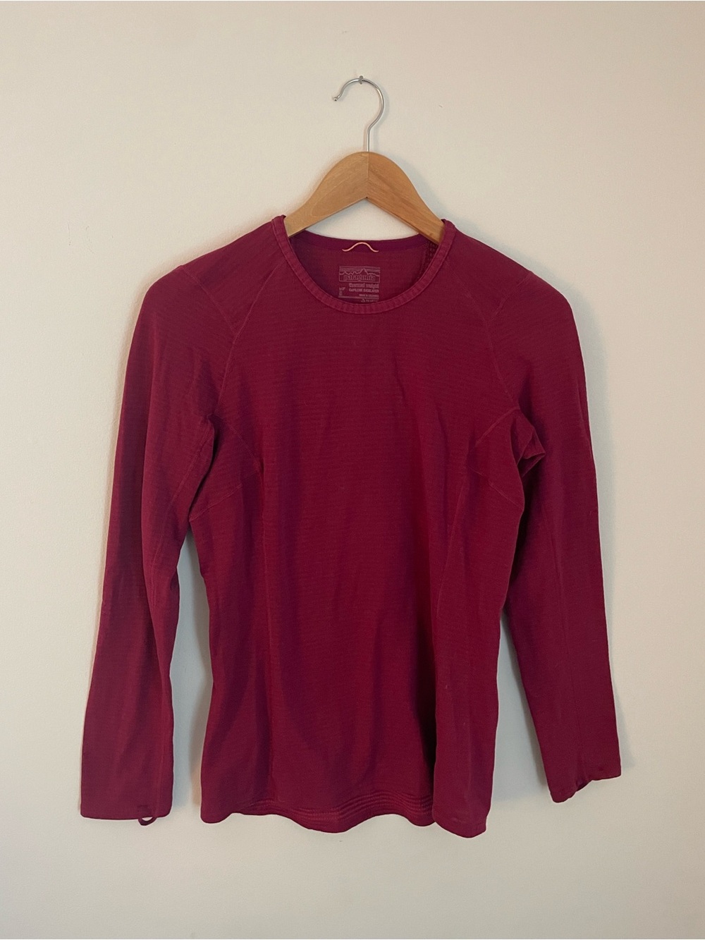 Patagonia Capilene Baselayer - Size Small, Berry